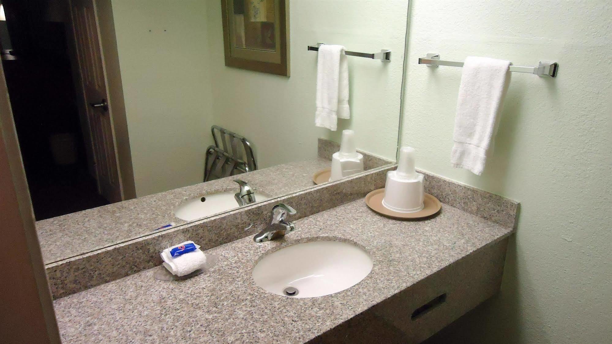 Motel 6 Denham Springs, La Екстериор снимка